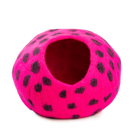 Is-Merino-Wool-Cat-Cave-Best-for-Cats-Woolygon-100-Merino-Wool Woolygon