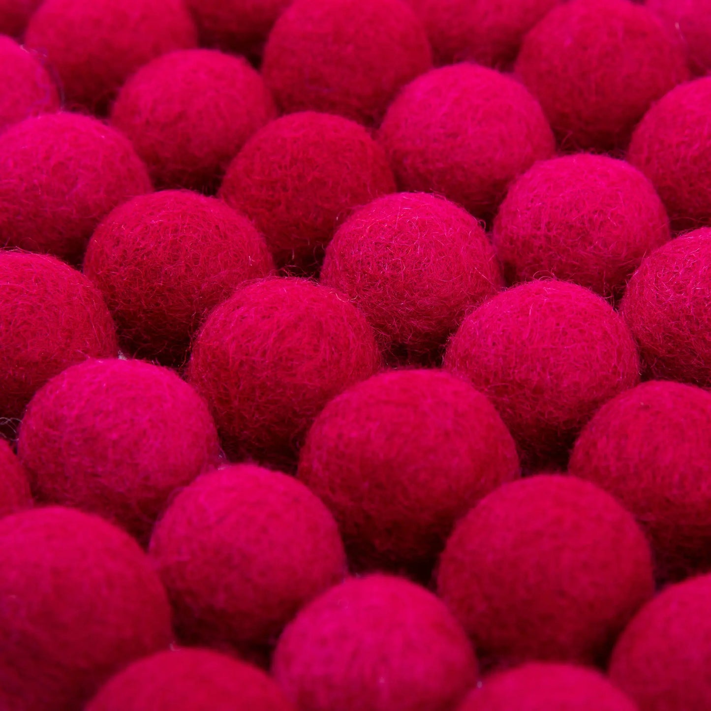 2cm Premium Quality Felt Balls - Woolygon