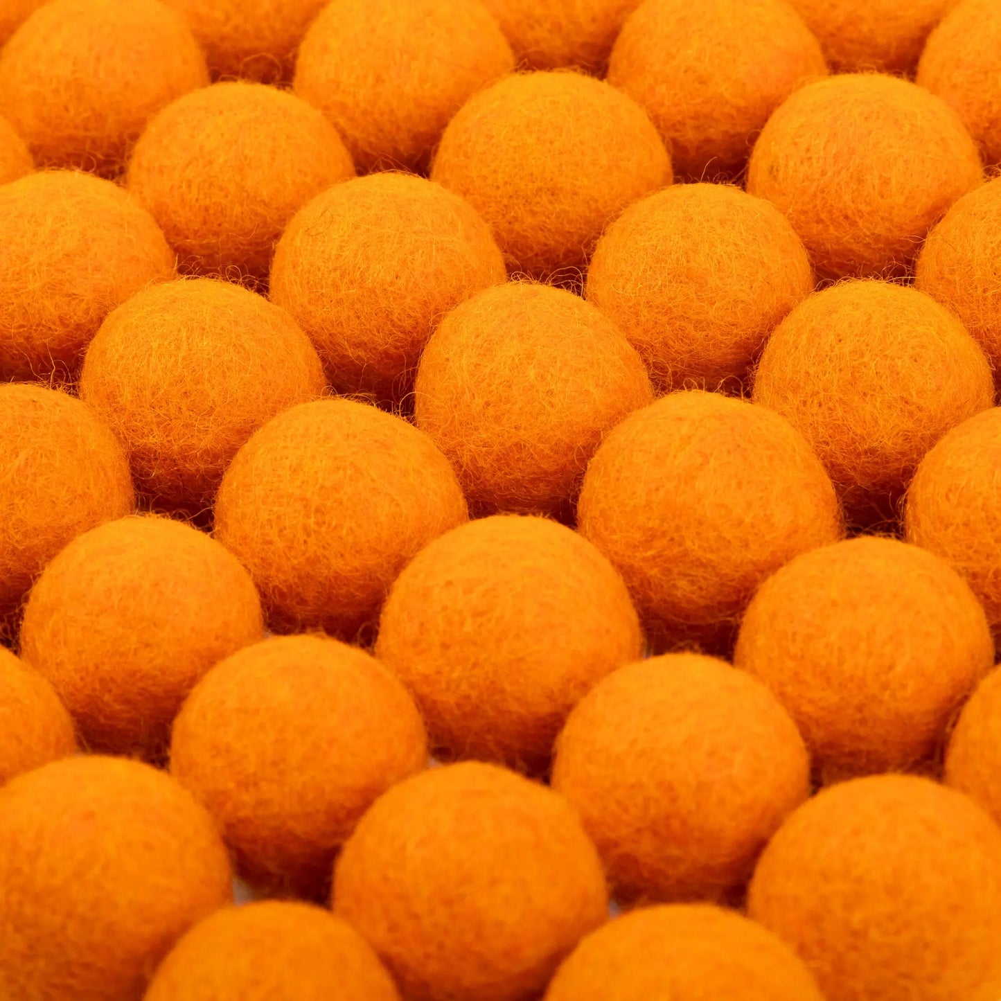 Pocket-Sized Perfection: 2cm Mini Wool Balls Woolygon