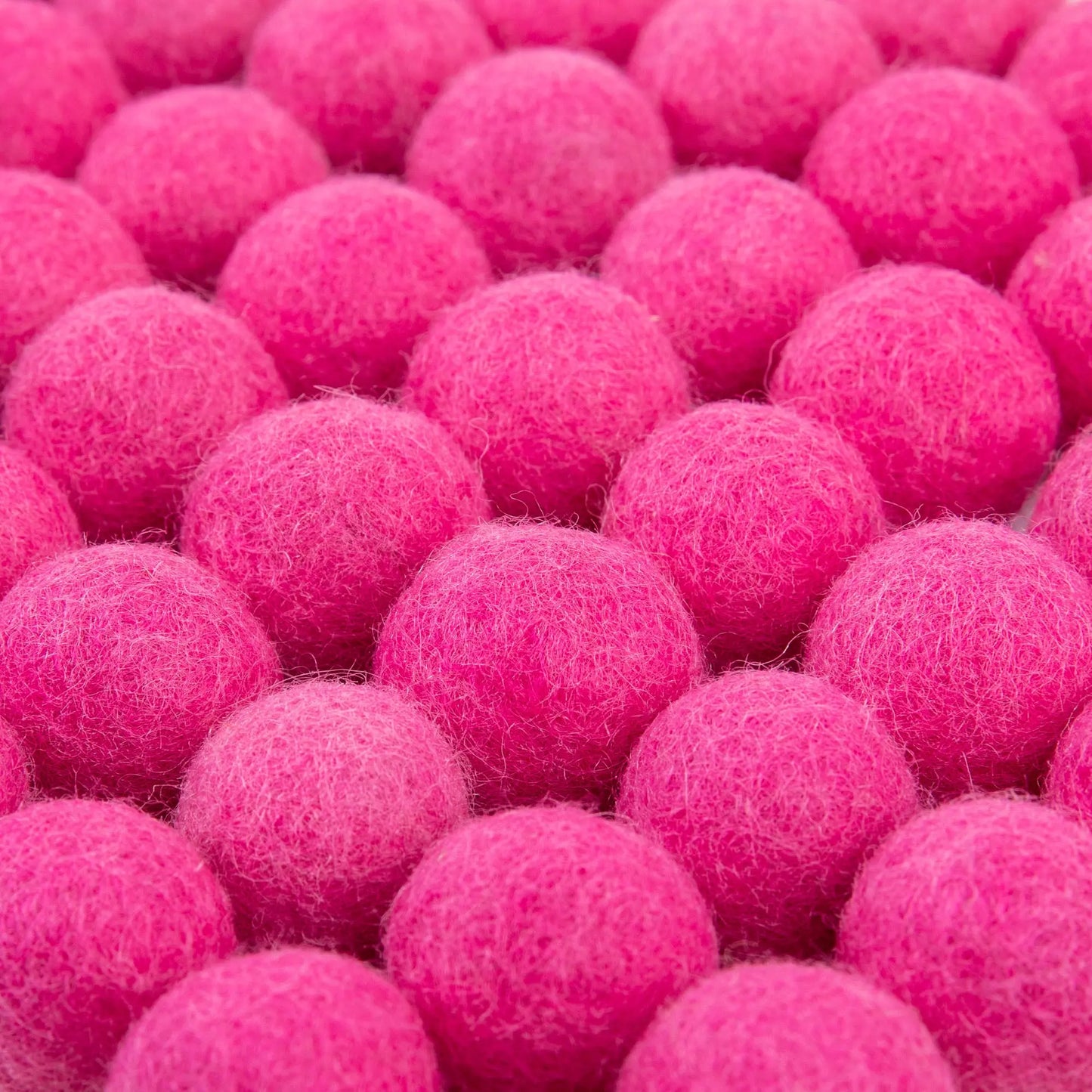 Colorful and Durable 2 cm Felt Balls for Endless Crafting Possibilities Woolygon
