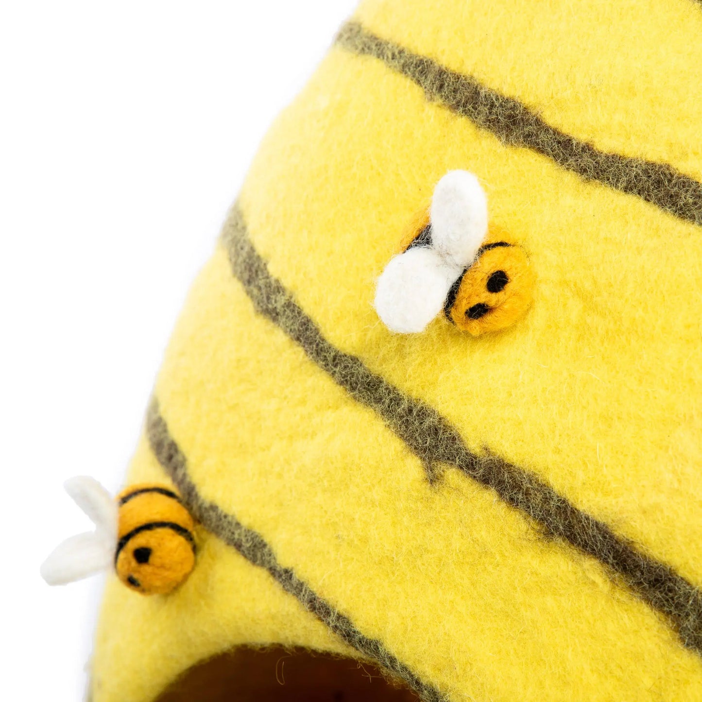 Woolygon Whisker Cloud: Luxuriously Soft Merino Wool Cat Cave for Ultimate Comfort Woolygon