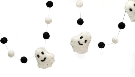 Felt Ball Garland Woolygon