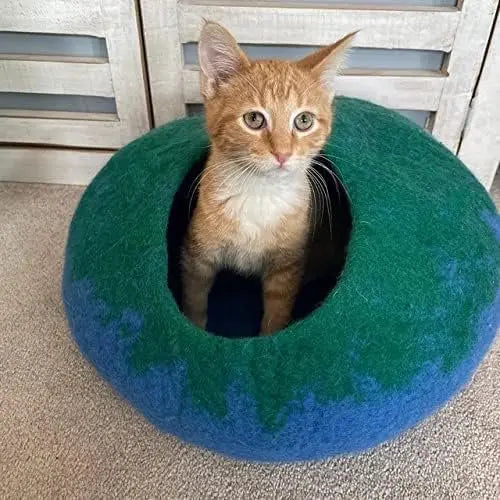 Handmade Wool Cat Cave Bed – Cozy Felt Cat House for Pets – Eco-Friendly Kitty Hideaway Woolygon