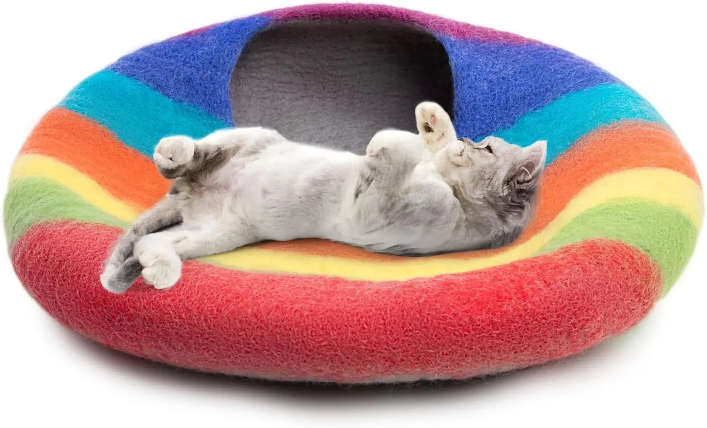 Eco-friendly pet hideaway for cats