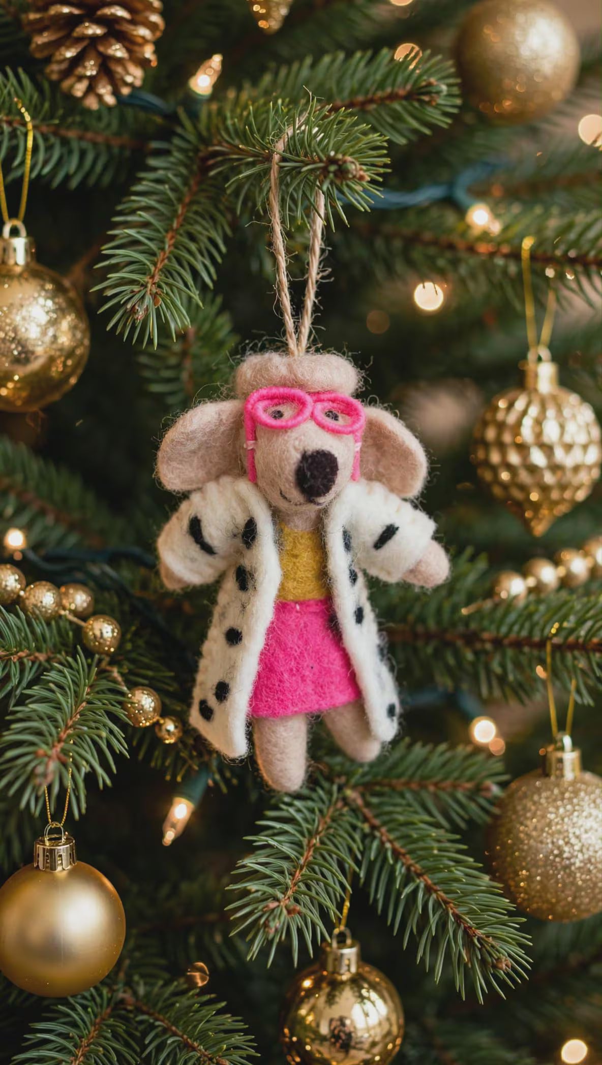 Hand-Felted Dog Ornament with Pink Glasses & Spotted Coat – Christmas Tree Decoration