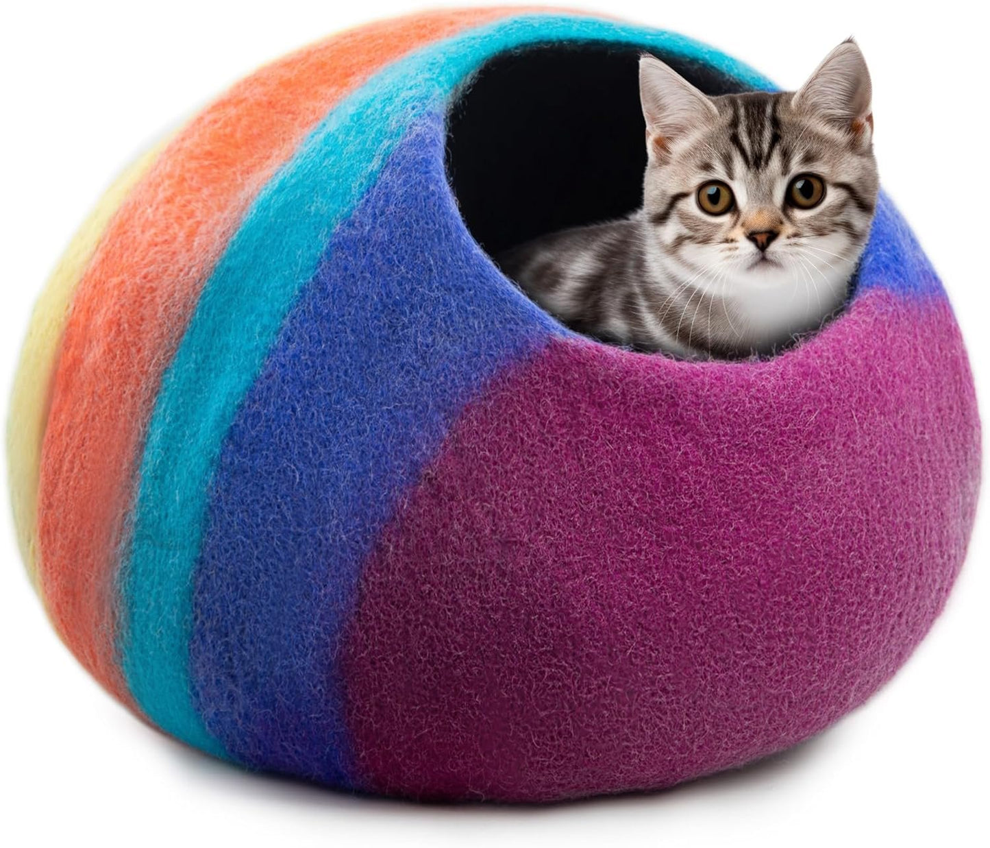 Eco-friendly pet hideaway for cats