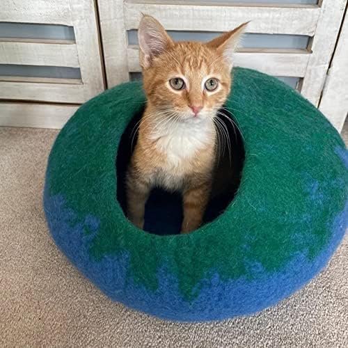 Handmade Wool Cat Cave Bed – Cozy Felt Cat House for Pets – Eco-Friendly Kitty Hideaway